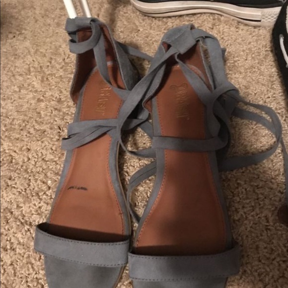 blue sandals - Picture 2 of 2